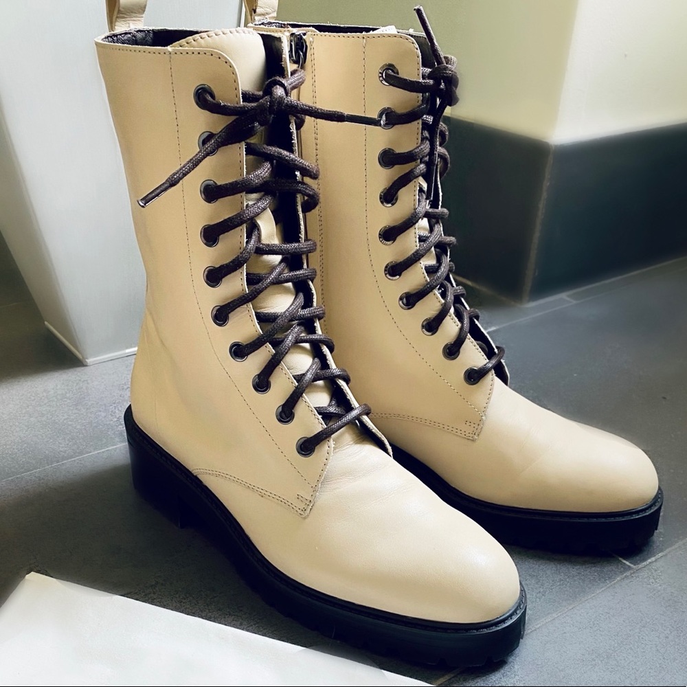 LIKE NEW! Massimo Dutti STYLISH White Lace-up Ankle Boots